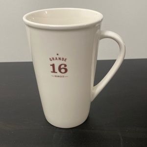 2010 Starbucks Grande 16 Oz